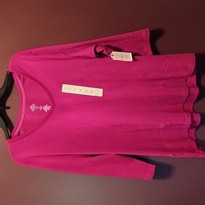 St John's Bay 3/4 sleeve V-neck t-shirt